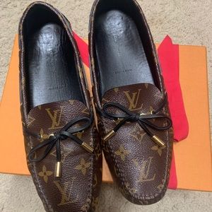 💯 Louis Vuitton Gloria Flats 39 US 8.5 or 9